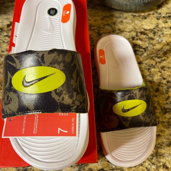 Nike Victori One Slide Print - Picture 5 of 6